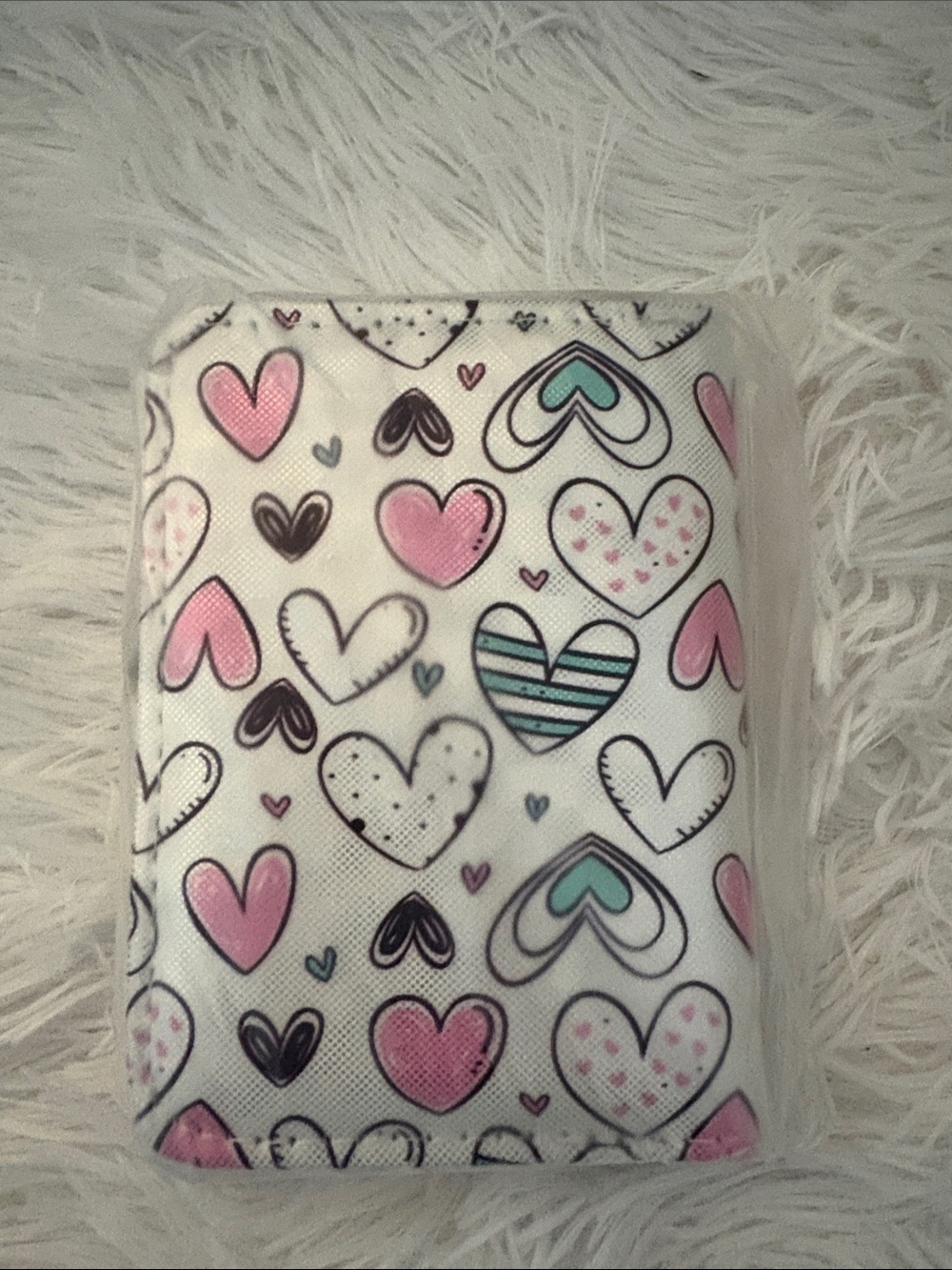 Heart Pattern Small Zippy Wallet - Picture 2 of 3